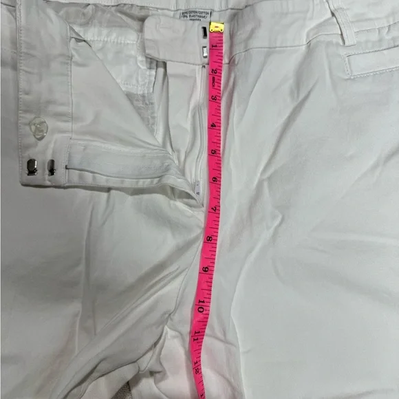 Women’s plus size white capri jeans - Picture 8 of 12